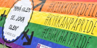 Papit ovat vihkineet tai siunanneet parikymmentä sateenkaariparia – loppukesälle luvassa lisää