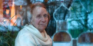 Vasta kahvi sulatti ryssittelijöiden sydämet – oman evakkomummon kokemukset innoittivat valokuvaajaa