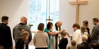 Kouluun lähteviä siunataan taas – yleensä järjestäjä on seurakunta, joskus myös koulu