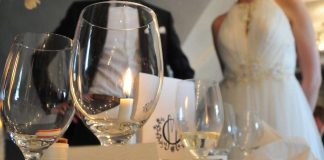 Selvitys: Kirkko ei luovu avioliitto-opetuksestaan, mutta sateenkaaripareja saa vihkiä