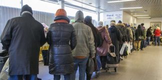 Pääkirjoitus: Kirkon on asetuttava köyhän puolelle puoluepoliittisen leimautumisen uhallakin