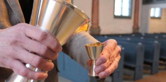 Katolinen kirkko vastaa piispainkokouksen ehtoollislinjaukseen: Ei vaikuta katolilaisten elämään