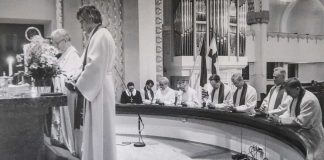 Mysteerikuva: Keitä siunataan ja mihin tarkoitukseen?