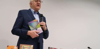 Eero Junkkaalan toimittama teos Raamattu alusta loppuun on Vuoden kristillinen kirja 2017