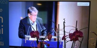 Kirkolliskokous pui avioliittoa: Jouni Turtiainen haastoi sovintoon, Niilo Räsäsen puhe katkaistiin