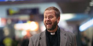 Teemu Laajasalo uudesta virastaan: ”Persoonana piispakin toimii, sillä mennään, mitä itsessä on”