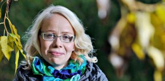 Pauliina Rauhalalta ilmestyy maaliskuussa hoitokokouksia käsittelevä romaani Synninkantajat