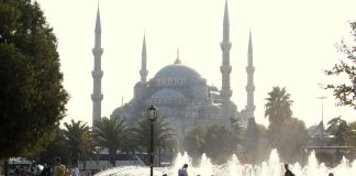 Turkki antoi islamilaisille uskonoppineille oikeuden toimittaa siviilivihkimisiä