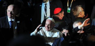 Paavi Franciscus ei maininnut vainottua rohingya-vähemmistöä puheessaan Myanmarissa