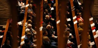 Jouluaatto ja neljäs adventtisunnuntai ovat samana päivänä – miten käy päiväjumalanpalveluksen?