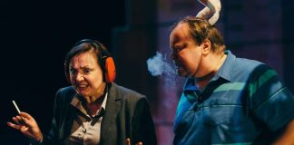 Arvio: Masennuskomedia kertoo siitä, kun työ tekijäänsä polttaa