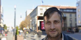 Sateenkaarivihkimisen seuraukset tuomioistuimeen – Árpád Kovács vei varoituksensa hallinto-oikeuteen