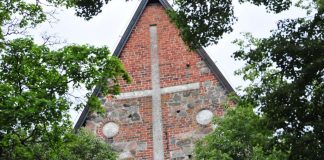 Prosenttiyksikön lasku edellisvuodesta – Kirkkoon kuuluu nyt 71 prosenttia väestöstä