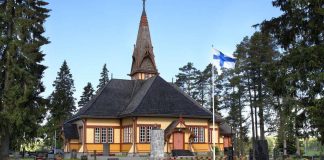 Perhossa kirkkoherranvaali ratkesi täpärästi – ja äänestysprosentti oli huikeat 46,2