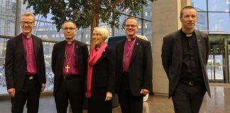 Arkkipiispaksi pyrkivät kirjoittivat minisaarnat – lue jokaisen ehdokkaan kynttilänpäivän twaarna