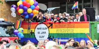 Ainakin 36 pappia on vihkinyt tai siunannut sateenkaariparin avioliittolain muutoksen jälkeen