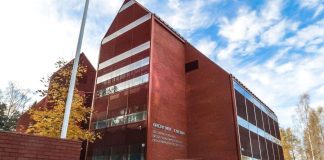 Kommentti: Katseet kääntyvät nyt Espoon piispanvaaliin, ja siinä miehillä on väistämisvelvollisuus