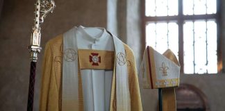 Kymmenet arkkipiispaa ensimmäisellä kierroksella äänestäneet jättivät toisen kierroksen väliin