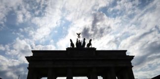 Yhteinen rukoushuone kristityille, juutalaisille ja muslimeille etenee Berliinissä