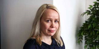 Pauliina Rauhalan uudessa romaanissa Synninkantajat on kytkös Taivaslauluun