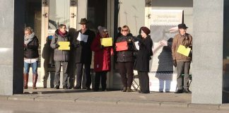 Erikoinen tapaus Helsingissä – turkulaiset mielenosoittajat tukivat kirkkohallituksen päätöstä