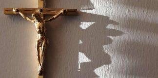 Englantilainen järjestö palkitsi kirkkoherran vuoden sekularistina