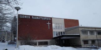 Raamattuopiston yt-neuvottelut päättyivät: Irtisanomisia, osa-aikaistamisia, eläkejärjestelyjä