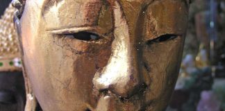 Buddhalaiset yhdyskunnat kasvavat ja Jehovan todistajat menettävät jäseniä Suomessa, kertoo tilasto