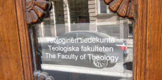 Helsingin teologinen tiedekunta luopui pääsykoekirjasta – osa opiskelijoista valitaan ilman koetta