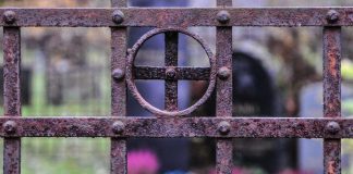 Pohjalainen: Vuorenmäen hautausmaata Kauhajoella uhkasi ärhäkkä tulipalo – sai alkunsa ulkovessasta