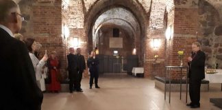 Arkkipiispa Kari Mäkinen uudesta emeritusrististään: ”Tämä on paljon kevyempi”