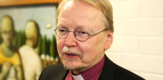 Pääkirjoitus: Uskon kielen muokkaaminen on jäänyt yksittäisten pappien ja piispojen harteille