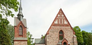 Suosituin vihkikirkko on jälleen Vantaalla – nykyisin trendinä on päivämääriin liittyvä symboliikka