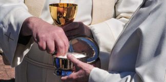 Lähetysjohtaja Ville Auvinen Sleyn ehtoolliskäsityksestä: ”Löytynee ainakin kolmea kantaa”