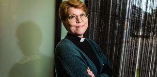 Kaisamari Hintikka on ensimmäinen virallinen ehdokas Espoon piispaksi