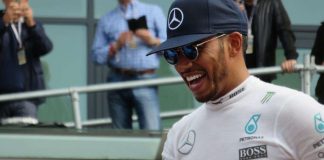 F1-mestari Lewis Hamilton neuvoo kiireisiä: Ota aikaa rukoukselle