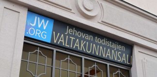 Euroopan unionin tuomioistuin: Ovella käyvä Jehovan todistaja ylläpitää henkilörekisteriä