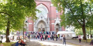 Raamattuopiston Hengellisten syventymispäivien juhlapaikka vaihtuu vuosikymmenten jälkeen