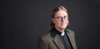 Oulun piispaehdokas Jukka Hautala: Kirkossa on käperrytty sen sijaan, että katsoisimme ihmiskuntaa