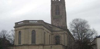 Kauhuelokuvat olivat liikaa kirkkoväärteille – elokuvajuhla katedraalissa herättää paheksuntaa Englannissa