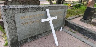 Pääkirjoitus: Kaikki asiat eivät sovi hautausmaalle, vaikkei niitä ole erikseen kielletty