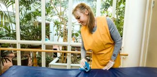 Kuolemaan saattajat puolustavat elämää ja tuovat turvaa kuolevalle ja hänen omaisilleen