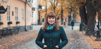 Ensi kertaa seurakuntavaaleissa ehdolla oleva turkulaisnuori: ”Halusin selvittää, mihin isoäitini uskoi”