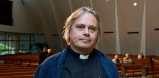 Täpärästi piispanvaalin jatkosta pudonnut Sammeli Juntunen ei testamentannut ääniään tuoreeltaan