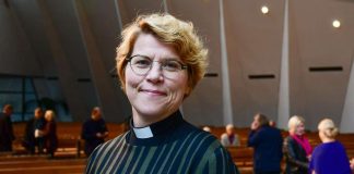 Kannatuspuheenvuoro: He tukevat Kaisamari Hintikkaa Espoon piispaksi toisella kierroksella