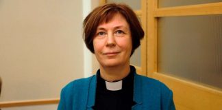 Aulikki Mäkinen aloittaa määräaikaisena kirkkoneuvoksena – menee hoitamaan Pekka Huokunalta vapautuvaa virkaa