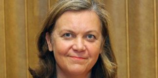 Kirsi Hiilamo sateenkaari-ihmisiä tukevan Yhteys-liikkeen uudeksi puheenjohtajaksi