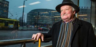 Emerituspiispa Wille Riekkinen Itä-Suomen yliopiston kunniatohtoriksi