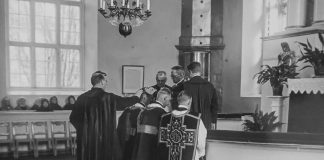 Mysteerikuva: Missä pidettiin salaperäinen pappisvihkimys?