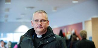 Bo-Göran Åstrand on virallisesti mukana Porvoon piispanvaalissa